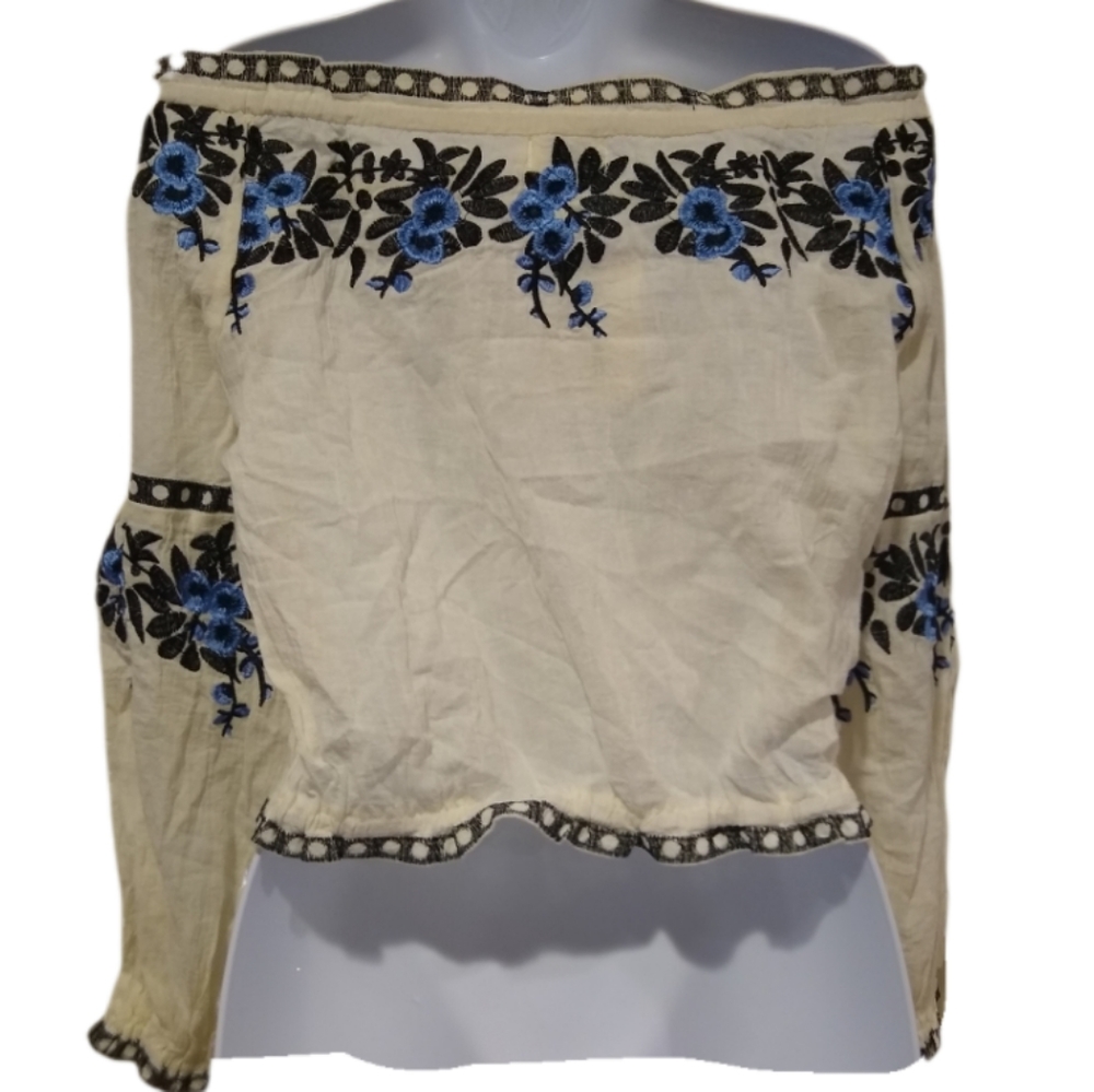 LF Seek the Label Embroidered Off Shoulder Blouse - Picture 2 of 11